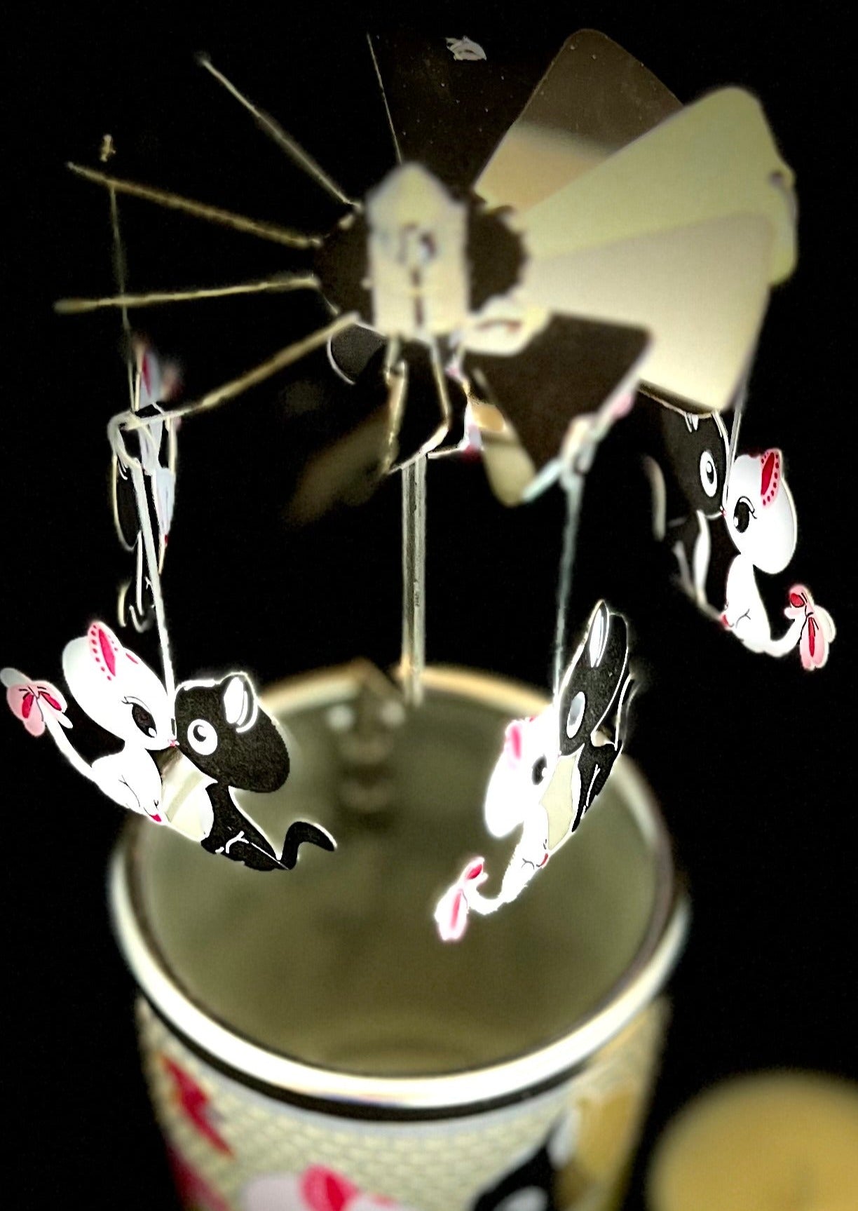 Candle Carousel - The Kittens in the Garden