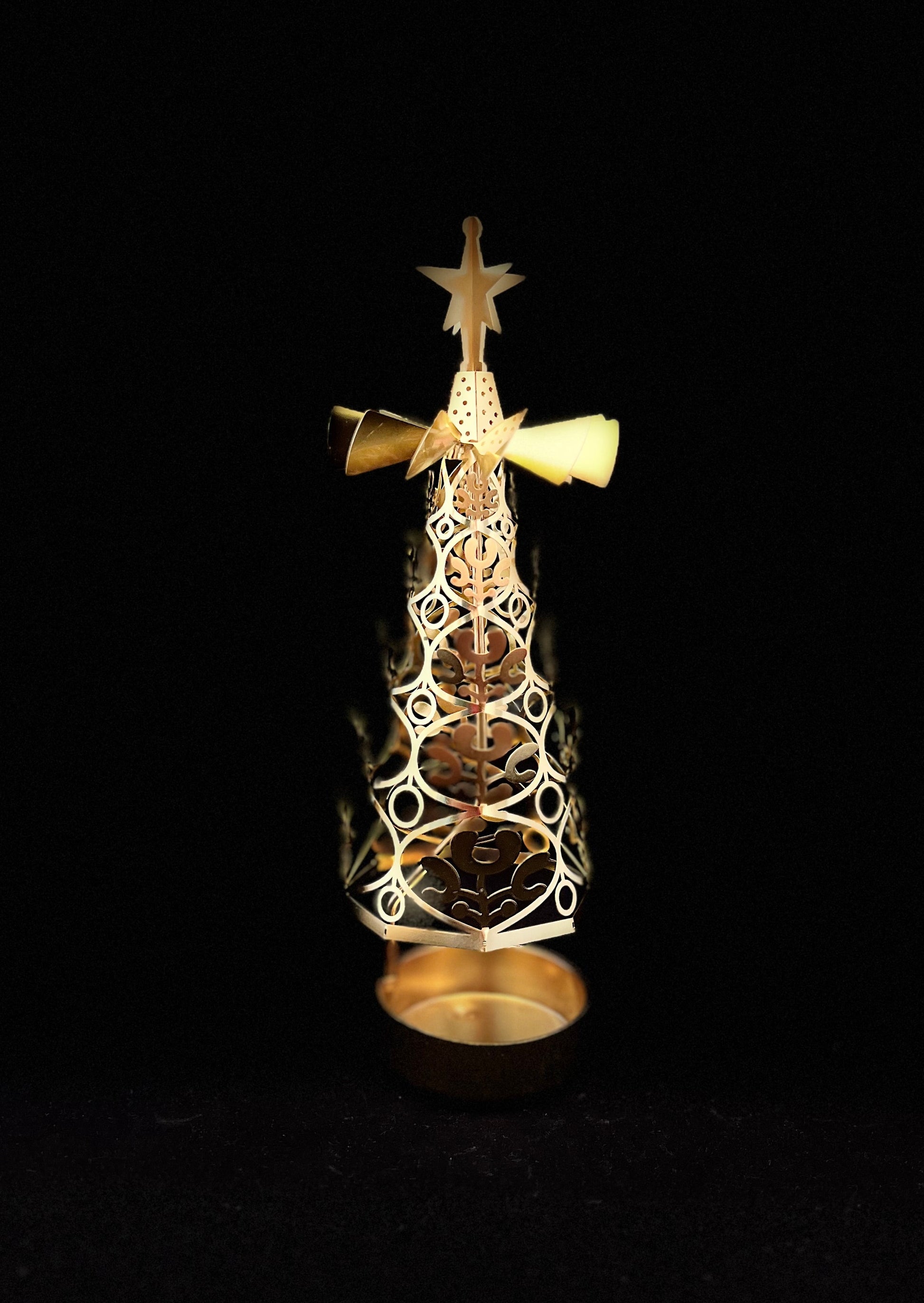 Candle Carousel - The Holly Berry Christmas Tree