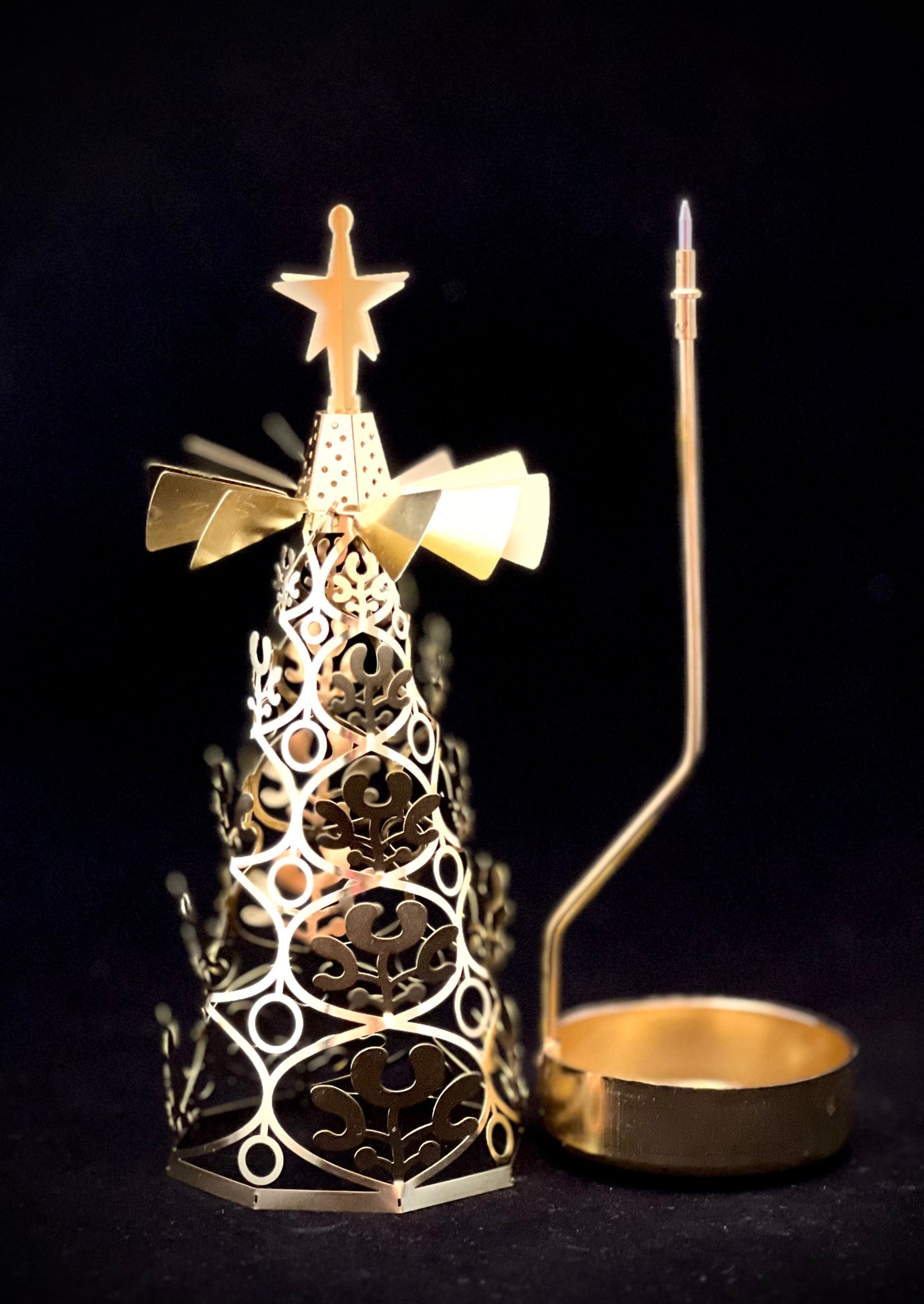 Candle Carousel - The Holly Berry Christmas Tree