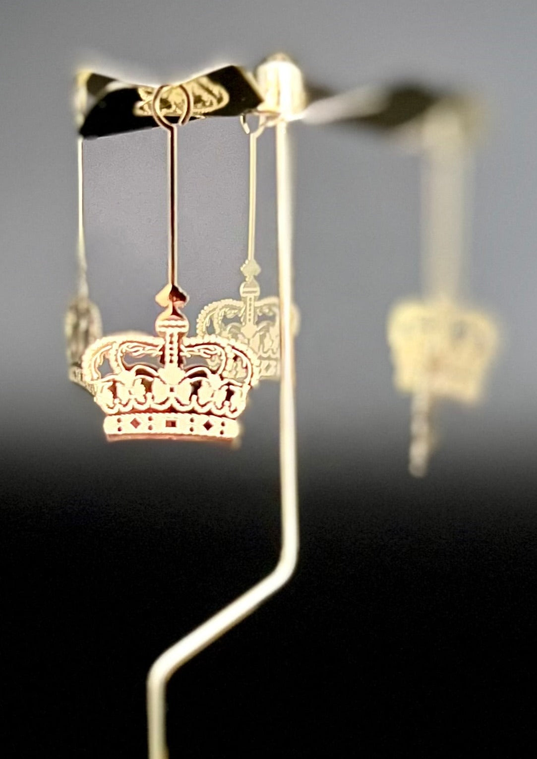Candle Carousel - The Golden Crown