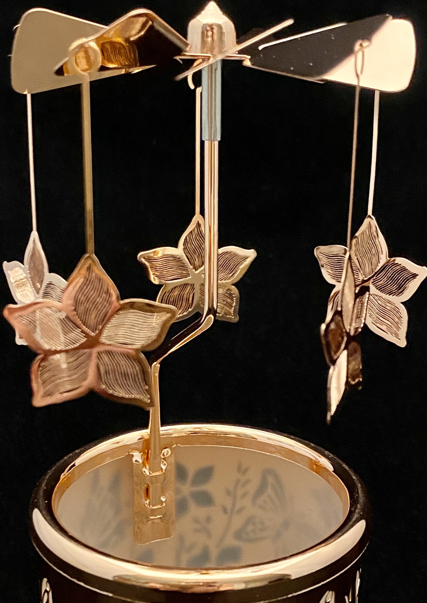 Candle Carousel - The Rose Gold Garden